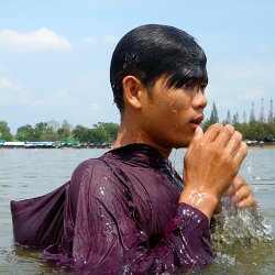 wet anorak swim test in lake